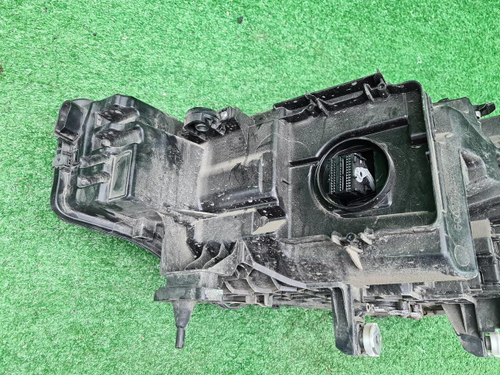 Фара правая BMW X7 G07 (19-22) Laser Light