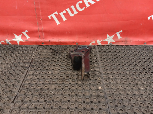 Кронштейн усилителя бампера 2018г.