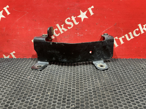 Кронштейн фары левой 2018г.