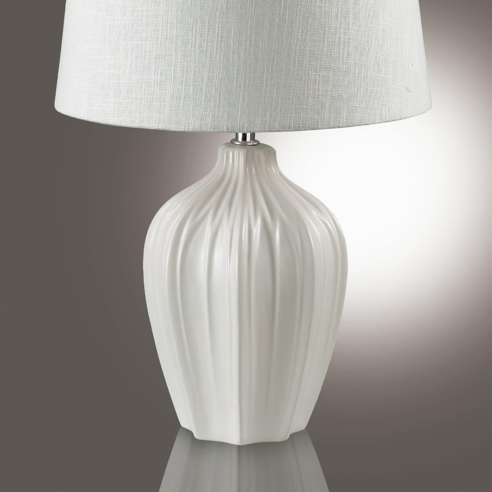 8120/1T COMFI LN25 000 белый, керамика/текстиль Настольная лампа E27 1*60W 220V SONA