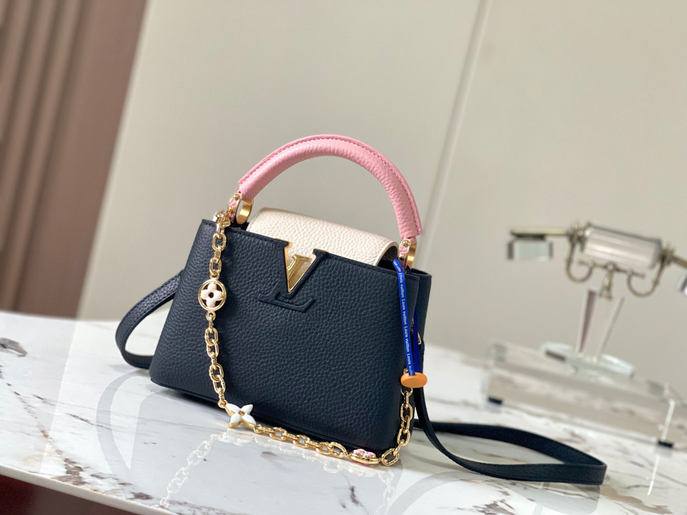 Louis Vuitton Capucines Mini