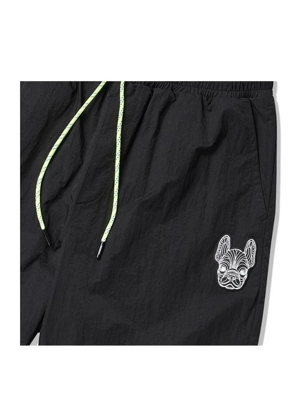 Шорты из нейлона на завязках