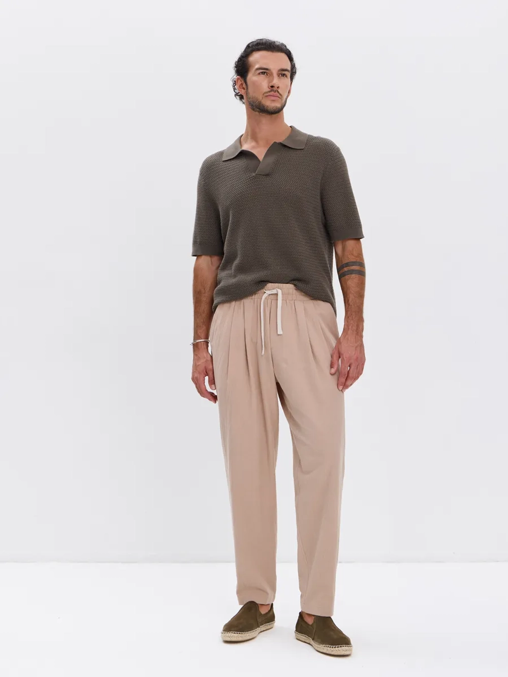 Штаны хлопковые с защипами