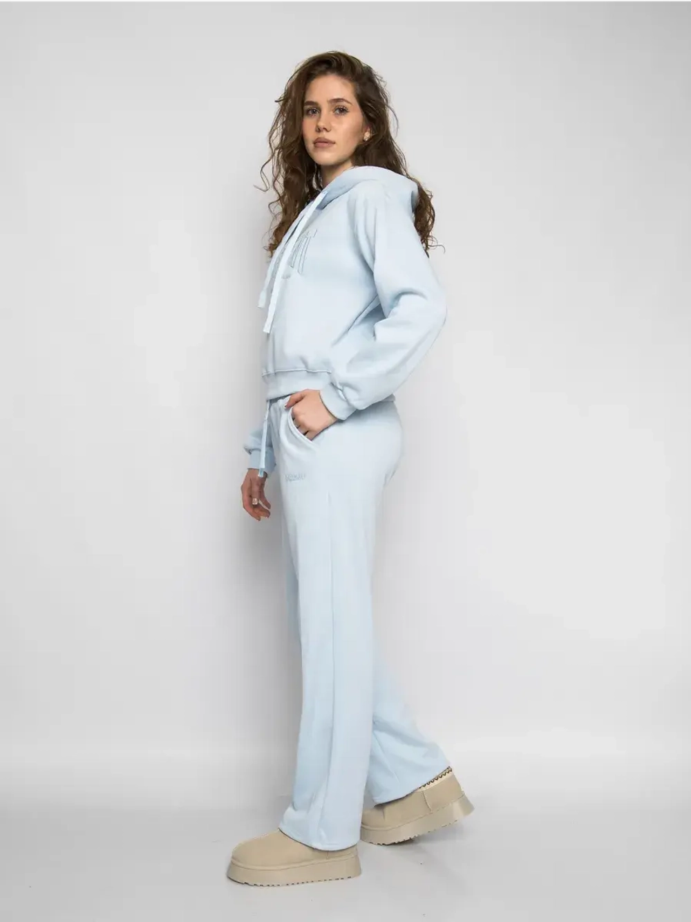 Спортивный костюм утепленный