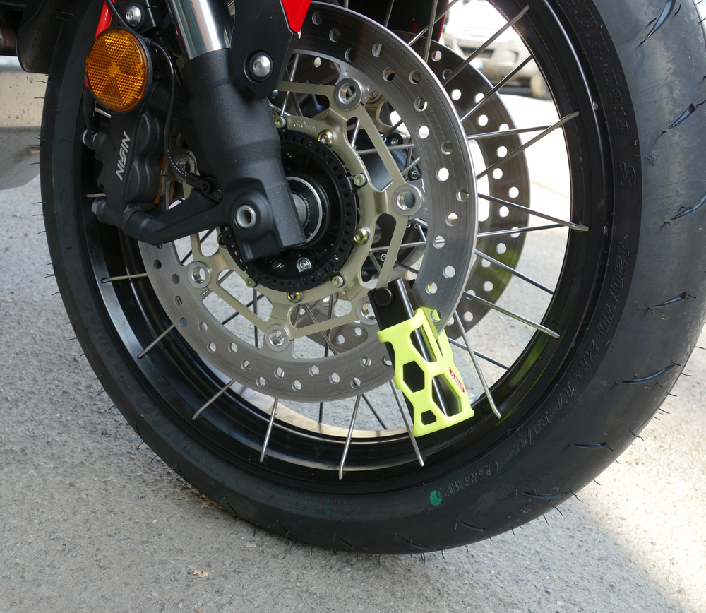 Замок на тормозной диск 77 Granit Sledg grip yellow