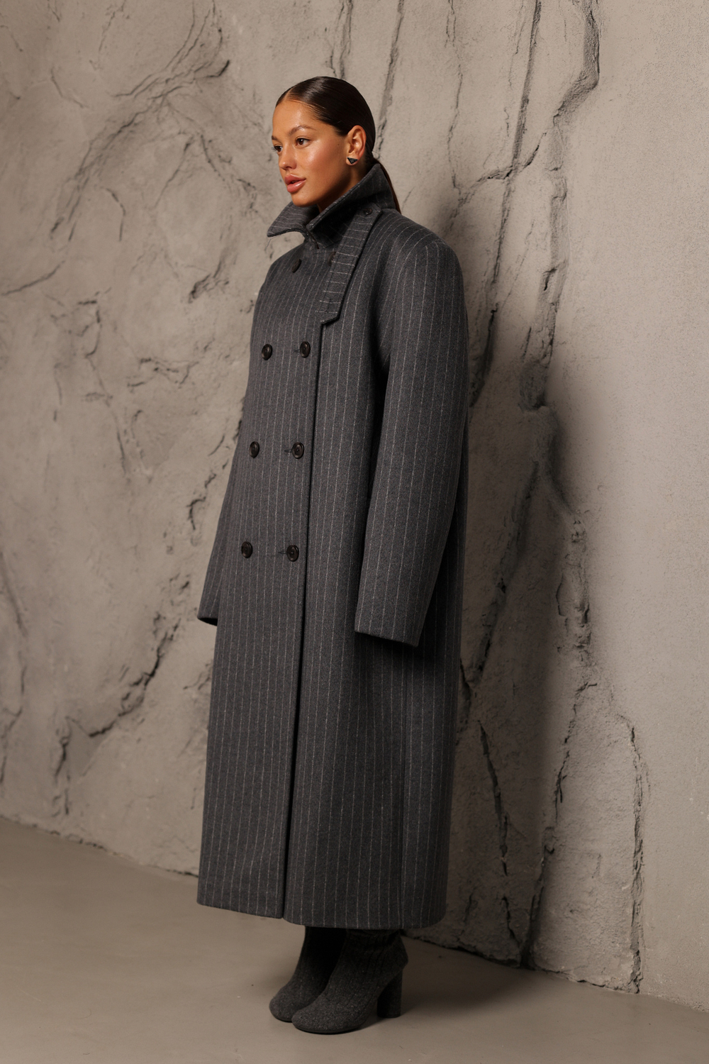 Двубортное пальто