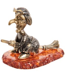 Народные промыслы AM-1911 Фигурка «Бабуся ягуся на метле» (латунь, янтарь)