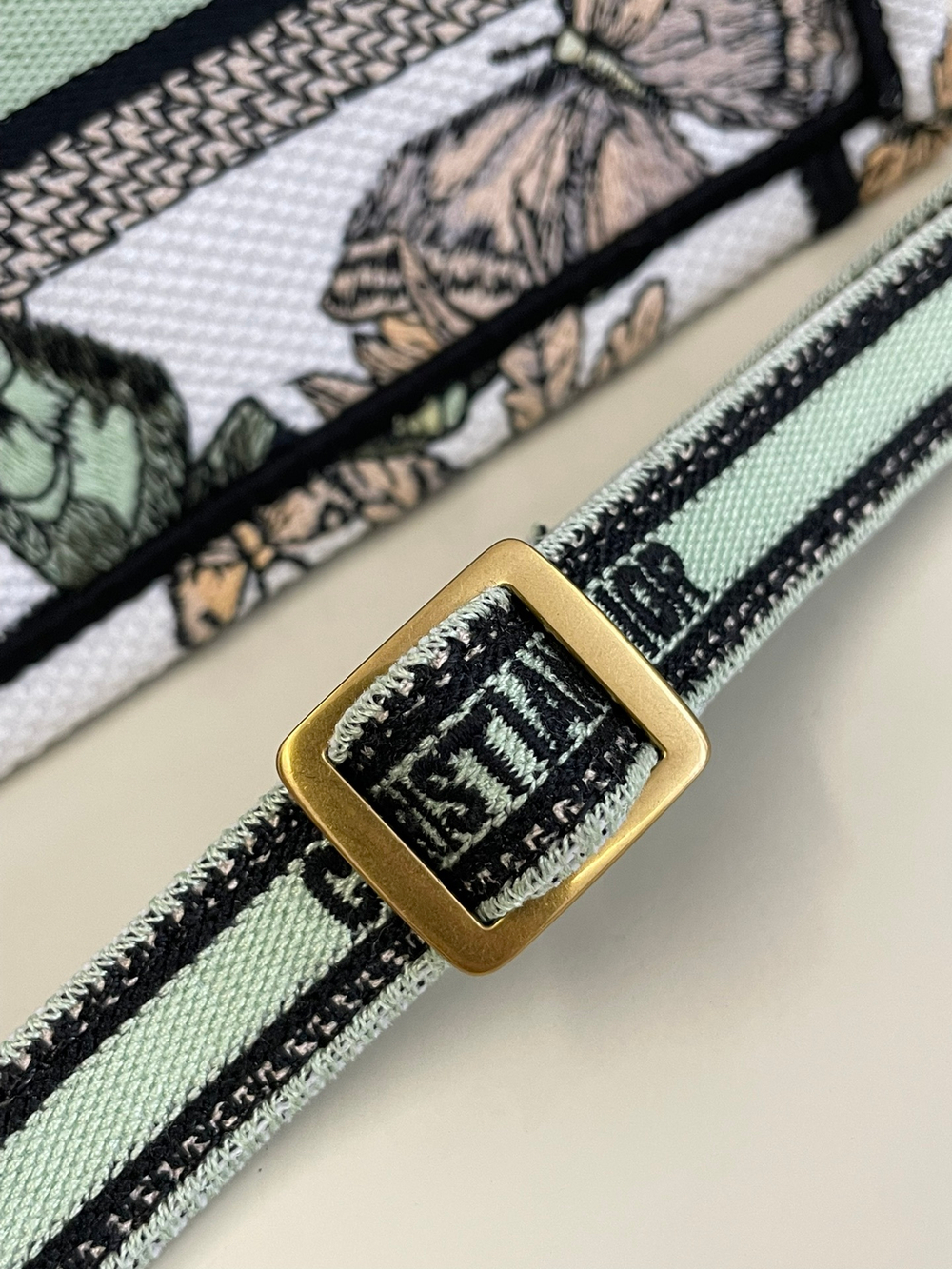 Christian Dior Mini Book Tote 21 cm