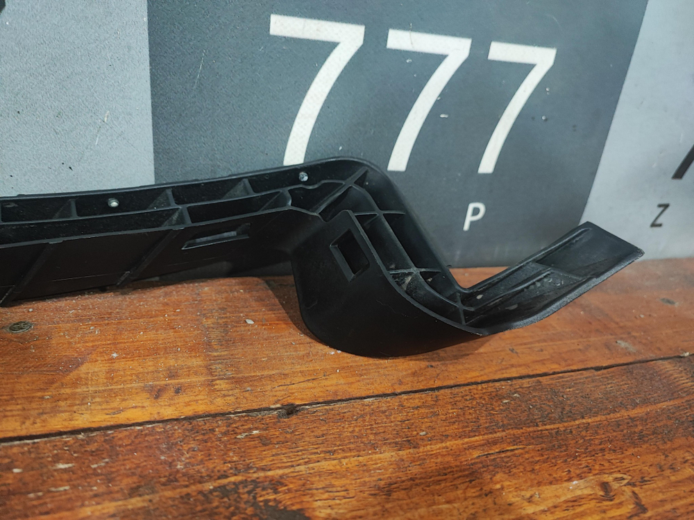 Кронштейн переднего бампера правый Kia Rio 4 (FB) 20-нв Б/У Оригинал 86554h0700