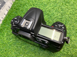 Nikon D300 (46.400 кадров)