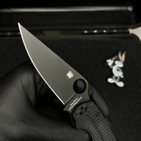 Нож складной Spyderco ParaMilitary 2 Salt Black C81GMCBKP2 c черным клинком CPM-MagnaCut, рукоять черный G10