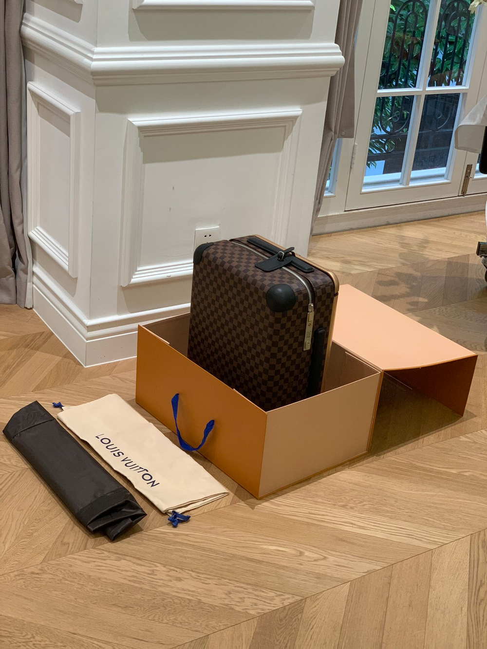 Louis Vuitton Horizon 55