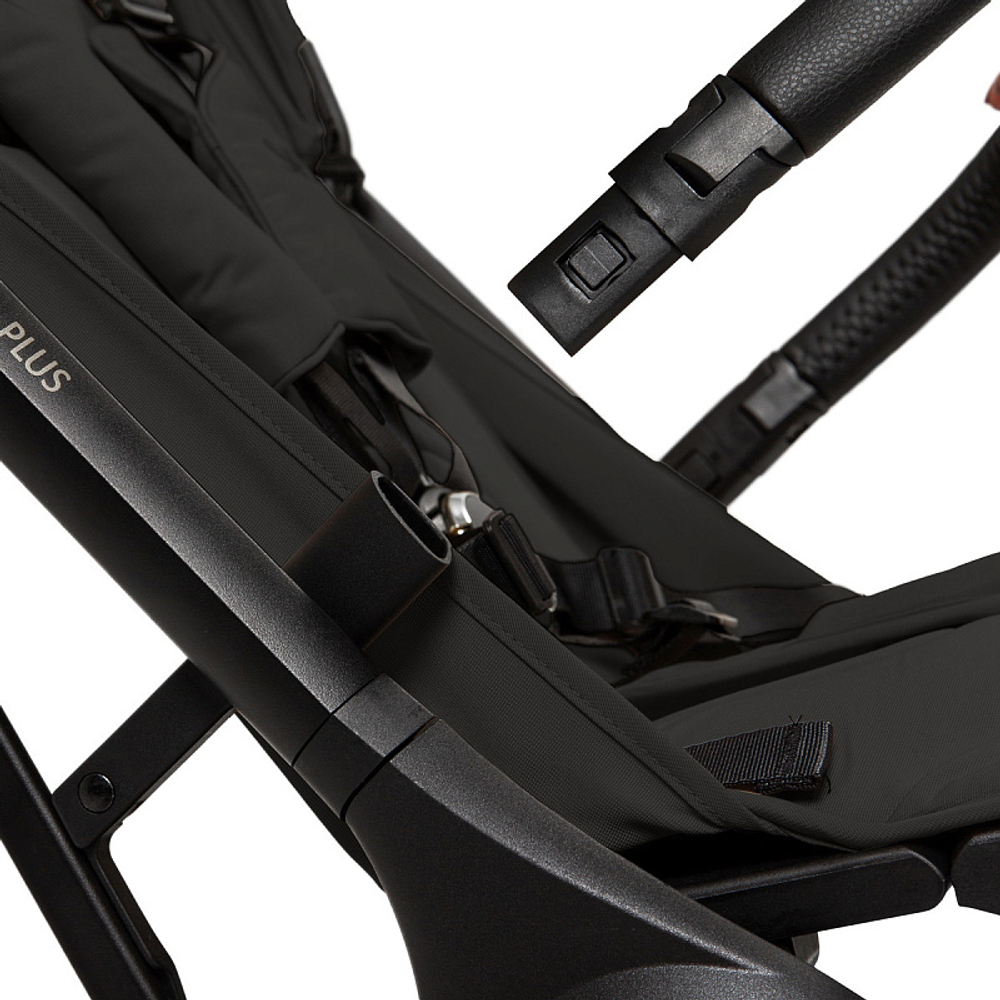 Прогулочная коляска Sweet Baby Aura Plus Black