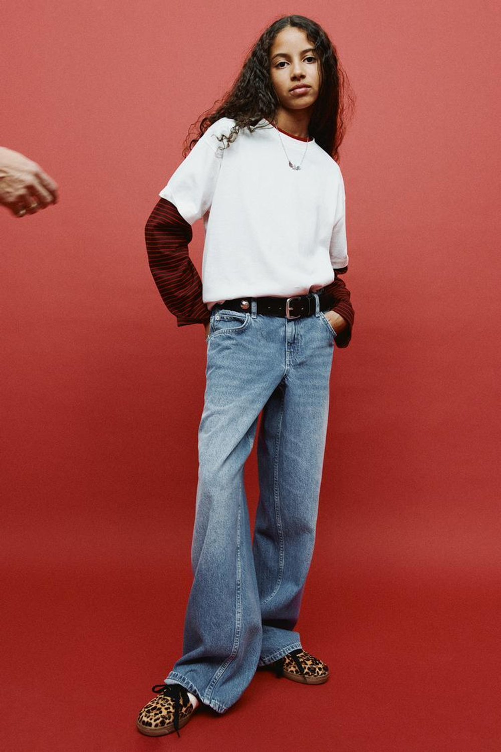 ZARA ДЖИНСЫ WIDE LEG С НАШИВКАМИ, СИНИЙ