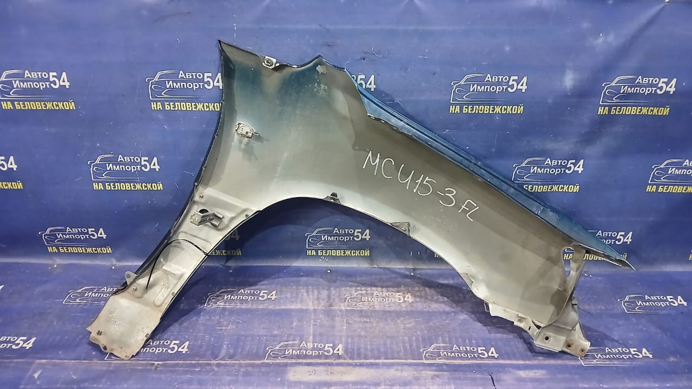 Крыло переднее левое TOYOTA HARRIER 2000