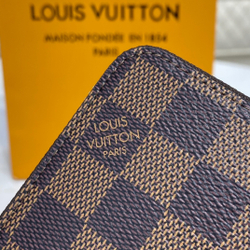Louis Vuitton Zippy Wallet
