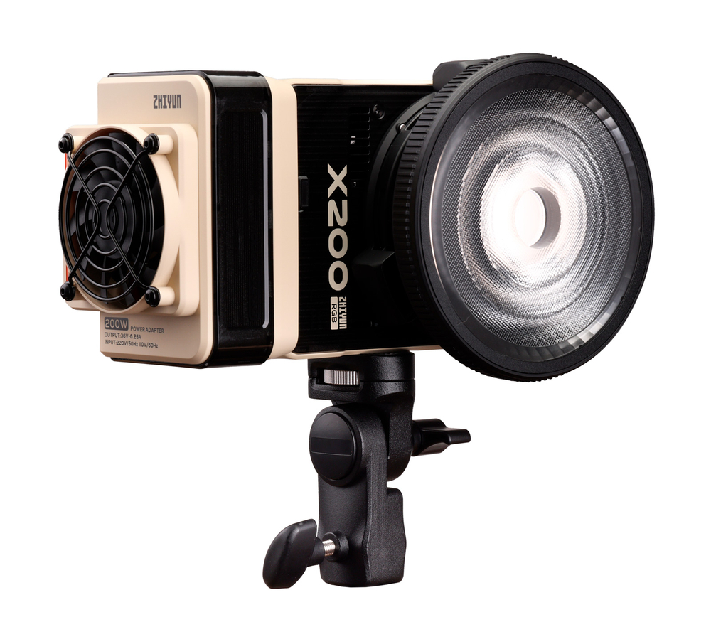 Осветитель Zhiyun MOLUS X200 RGB PLX113, 2500-10000К, 200 Вт, Combo kit