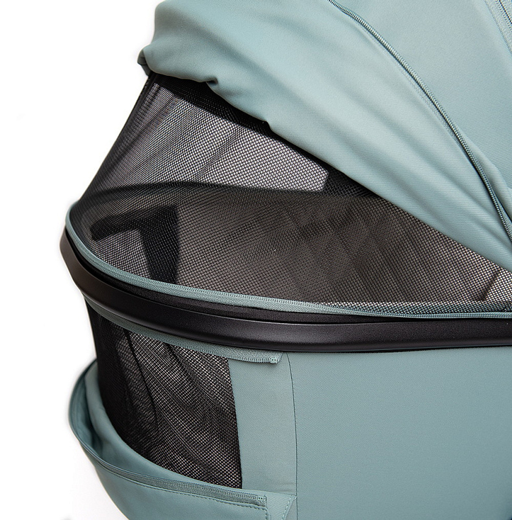 Детская коляска Peppy Monaco 3 в 1 с автокреслом First Mint (мятный), рама черная