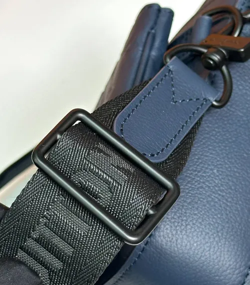 Сумку-мессенджер Louis Vuitton Trio, синий