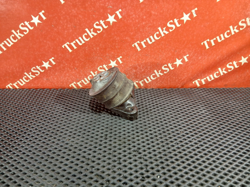 Подушка двигателя передняя правая