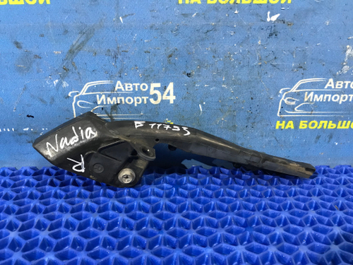 Крепление бампера переднее правое TOYOTA NADIA 1998-2003