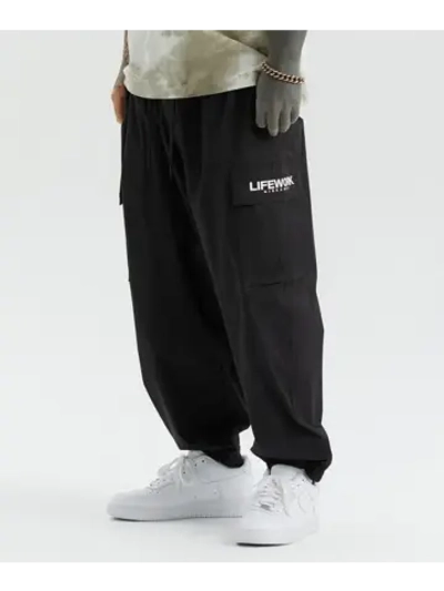 Брюки-джоггеры в стиле карго