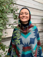 Пончо женское шерстяное с орнаментом