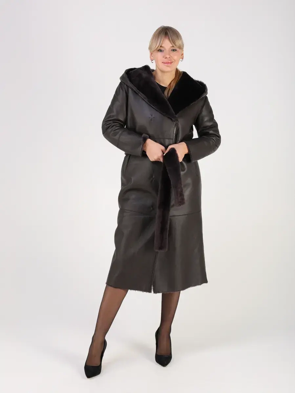 Дубленка зимняя шуба натуральная с капюшоном двухсторонняя