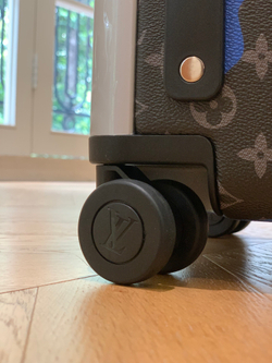 Louis Vuitton Horizon 55