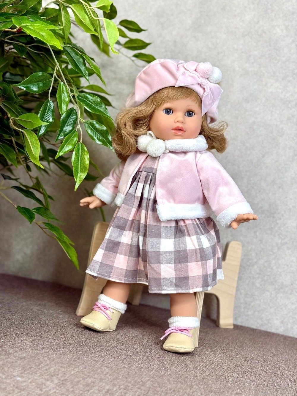 Кукла Marina and Pau 42cм TINA в пакете (M600K)