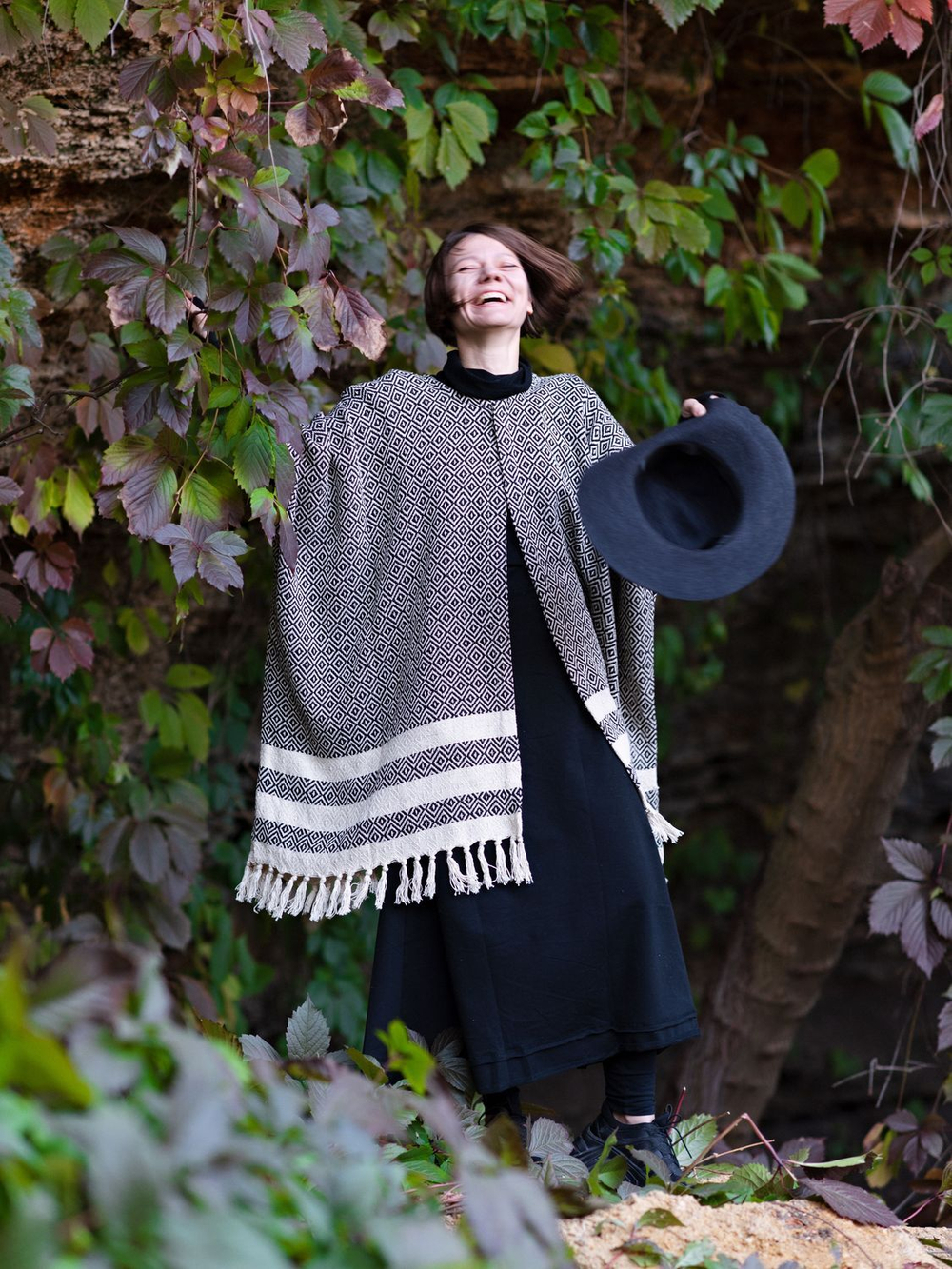 Бохо-накидка из фактурного хлопка (черный с полосами/ромб)