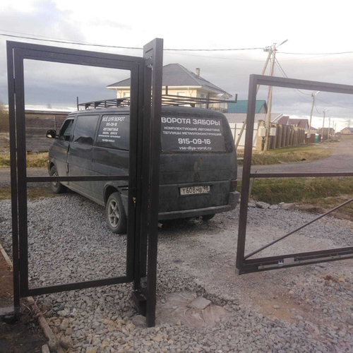 Откатные ворота 4\2+автоматикой с отдельностоящей калиткой д.Вайя Гатчинский район.