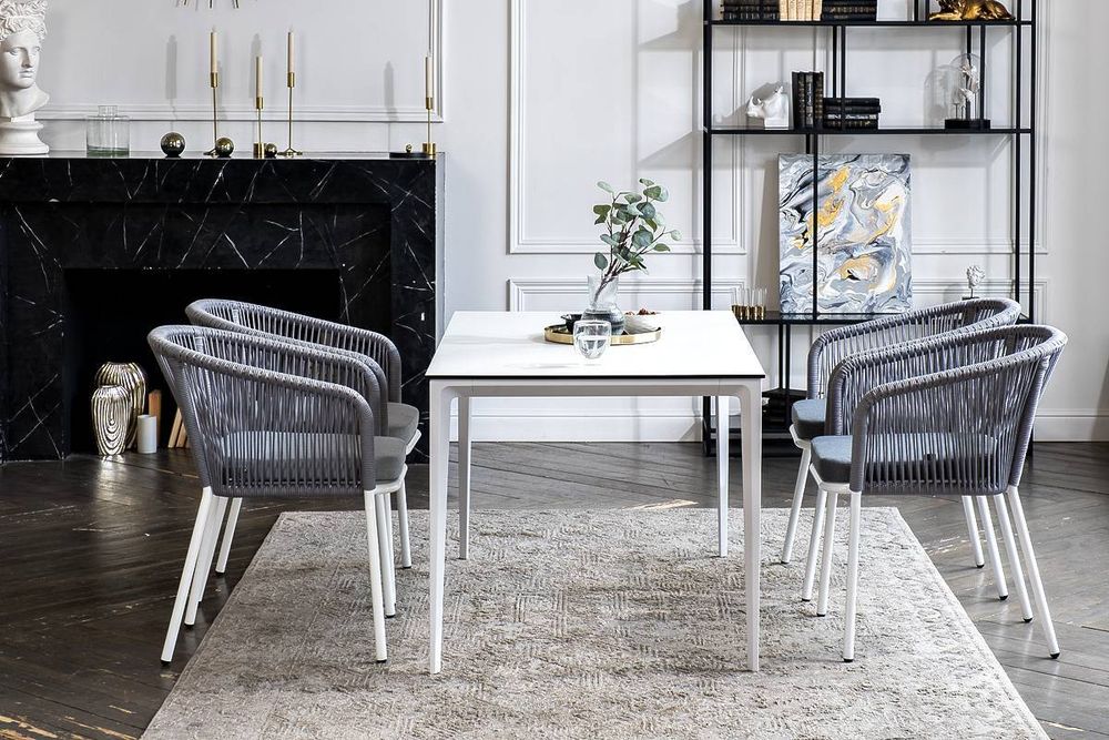 "Малага" обеденная группа на 4 персоны со стульями "Марсель", каркас белый, роуп светло-серый