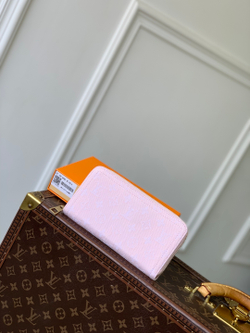 Louis Vuitton Zippy Wallet