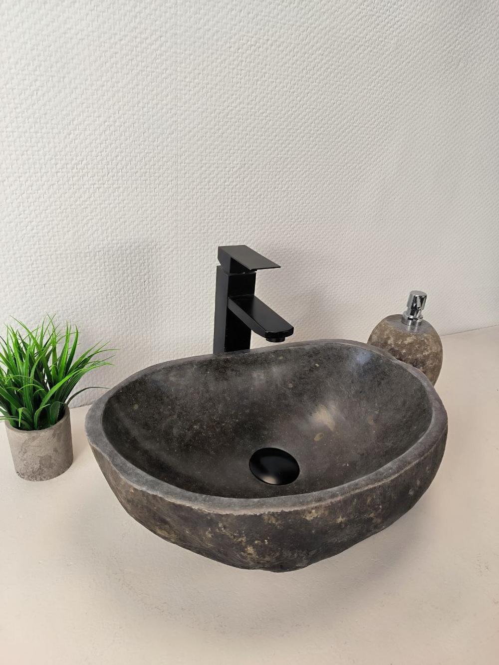 Раковина из речного камня RS-66001 46х30х15 из натурального камня