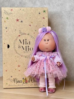 Кукла Nines виниловая 30см MIA CASE (3412A)