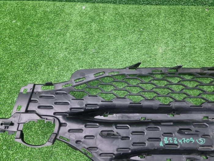 Решетка перед. бампера Mercedes GLE V167 18-24 AMG