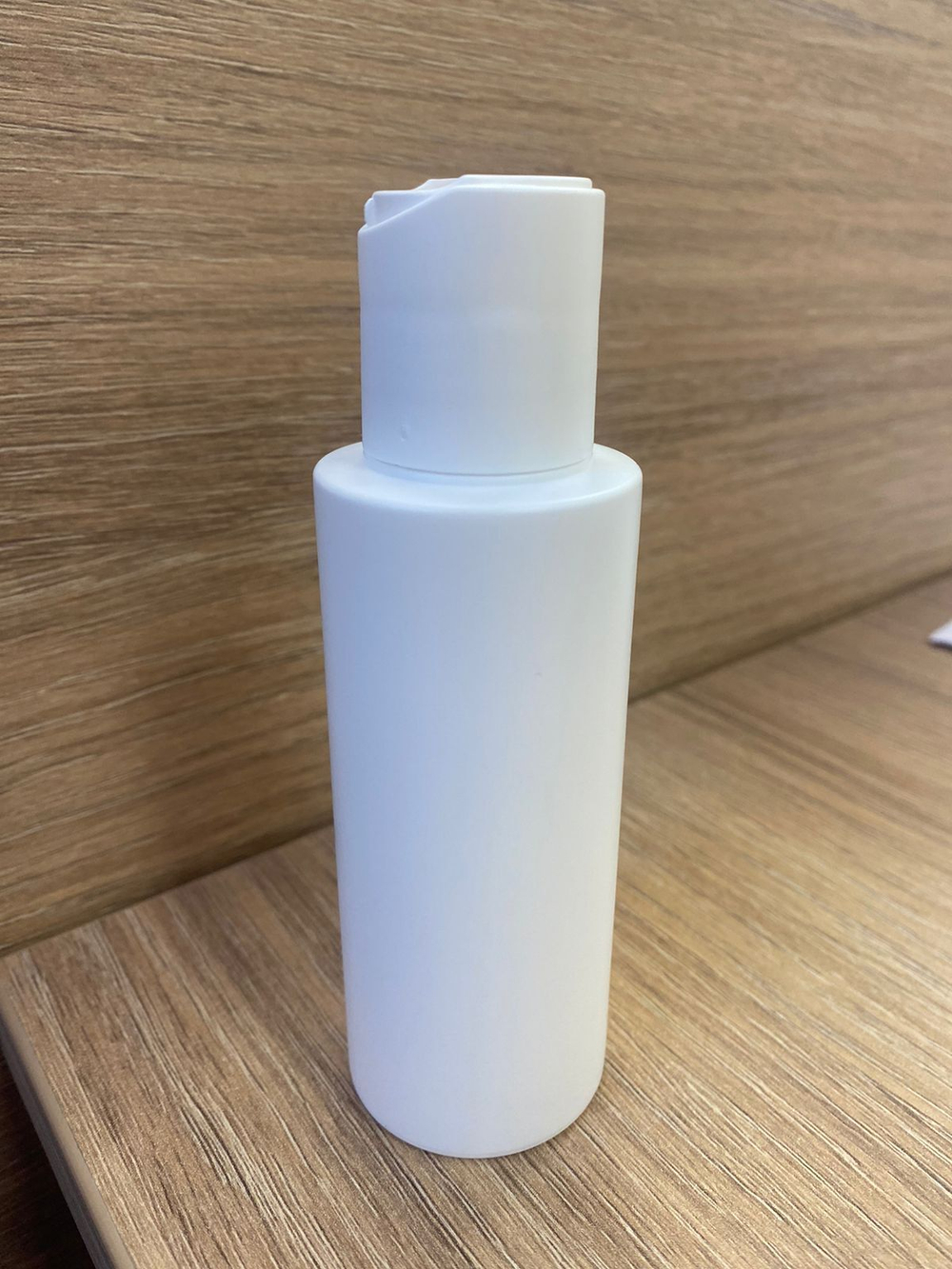 Флакон 100 мл 24 мм ПНД Прямые плечи