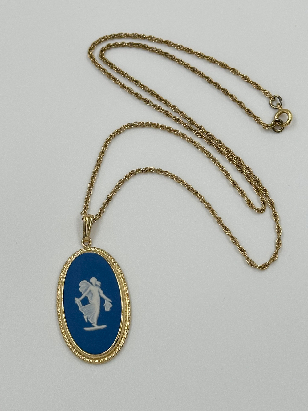 Кулон Wedgwood синий