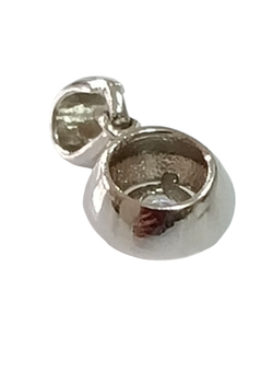 Ювелирная подвеска из серебра с фианитом