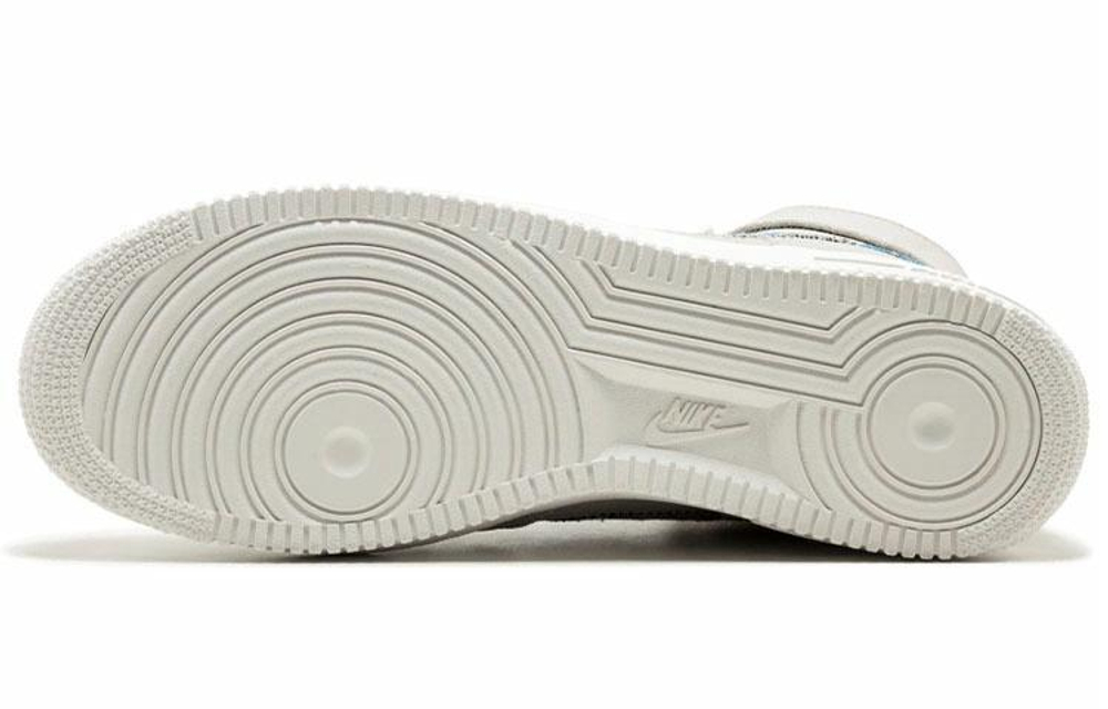 Кроссовки Nike Air Force 1 07 Lv8