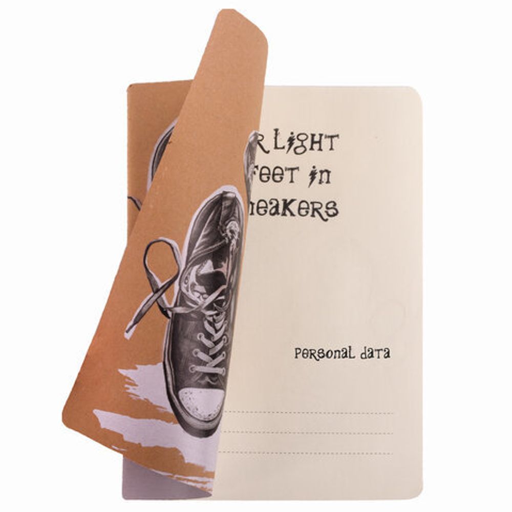 Тетрадь 40 л. в клетку обложка КРАФТ, бежевая бумага 70 г/м2, сшивка, А5 (147х210 мм), SNEAKERS, BRAUBERG, 403759