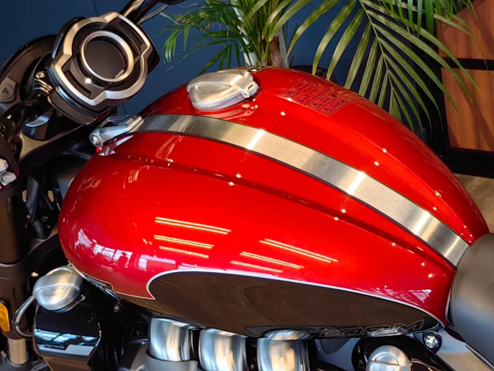 Triumph Rocket III R STORM 2024