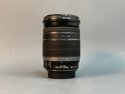 Canon EF-S 18-200mm 3.5-5.6 IS