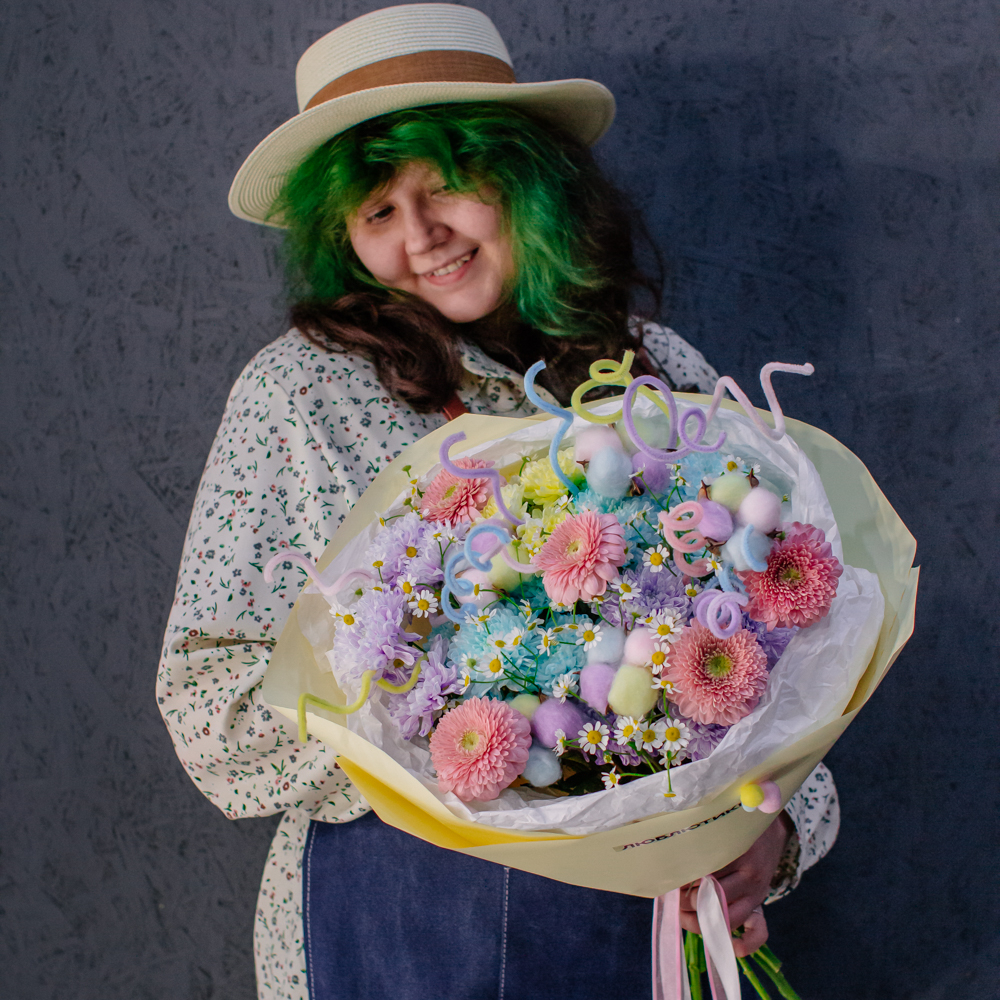 107. Трендовый дофаминовый букет