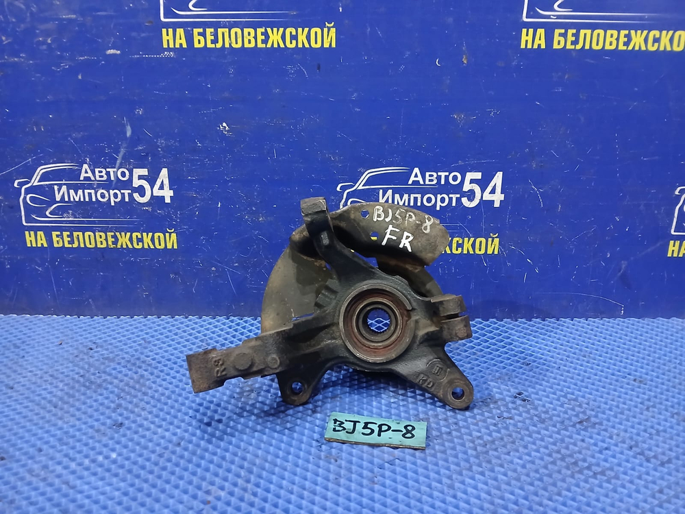 Ступица передняя правая MAZDA FAMILIA 2003