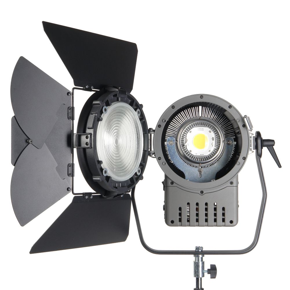 Светодиодный осветитель GreenBean Fresnel 300 LED X3 DMX