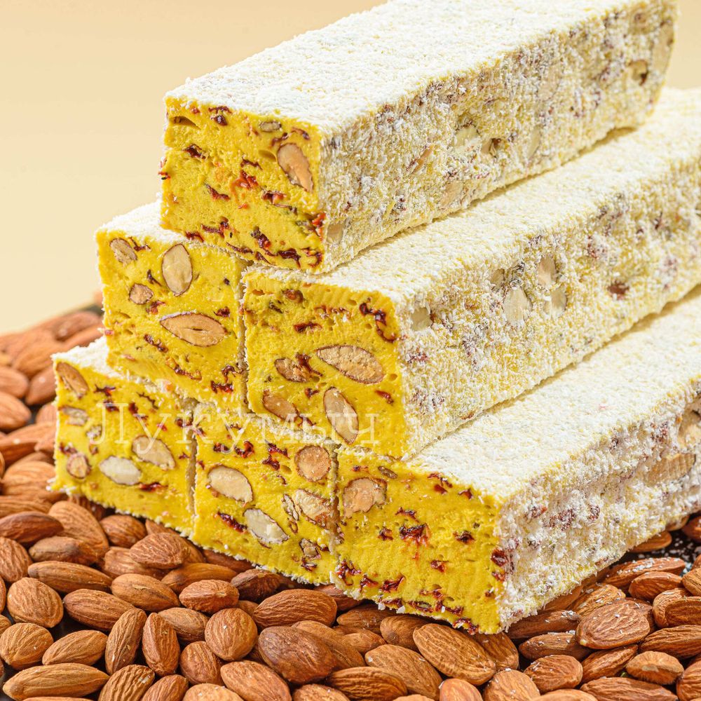 Лукум сливочный со вкусом дыни с миндалем и барбарисом (700 руб. за кг) 3кг