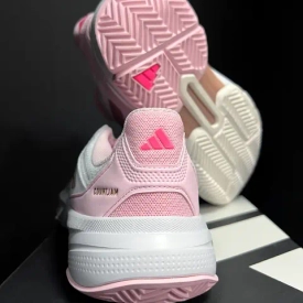 Две новинки в мире теннисной обуви — женские кроссовки ADIDAS BARRICADE 13 и ADIDAS COURTJAM CONTROL 3!