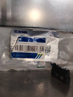 803604918 Дополнительный фронтальный блок вспомогательных контактов Schneider Electric GVAE1